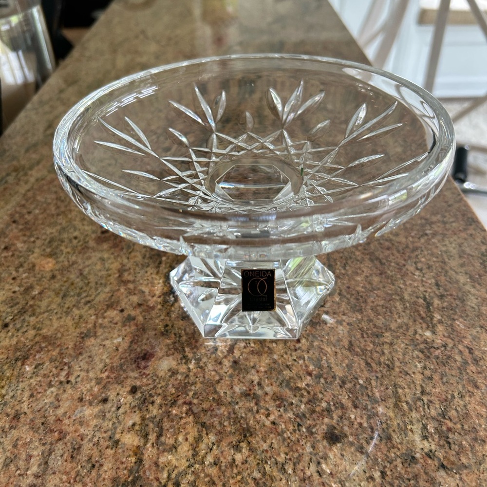 Oneida Crystal Glass Pedestal Dish